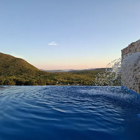 Sunset Stone Villa *