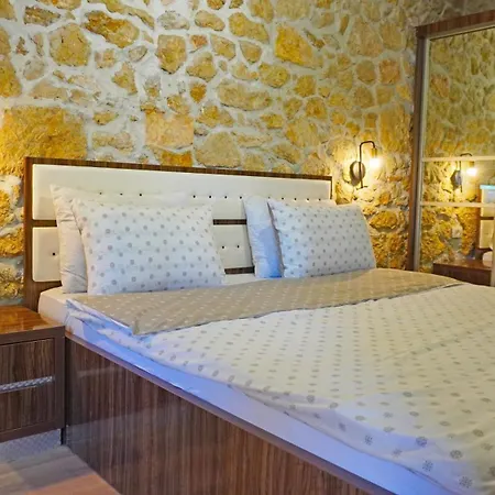 Sunset Stone Villa Buhovo