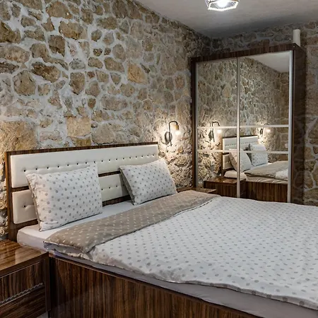 Sunset Stone Villa *